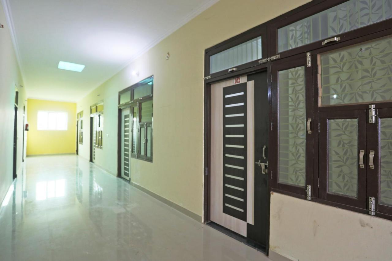 Spot On 61716 Rao Hotel Garhi Harsaru Luaran gambar