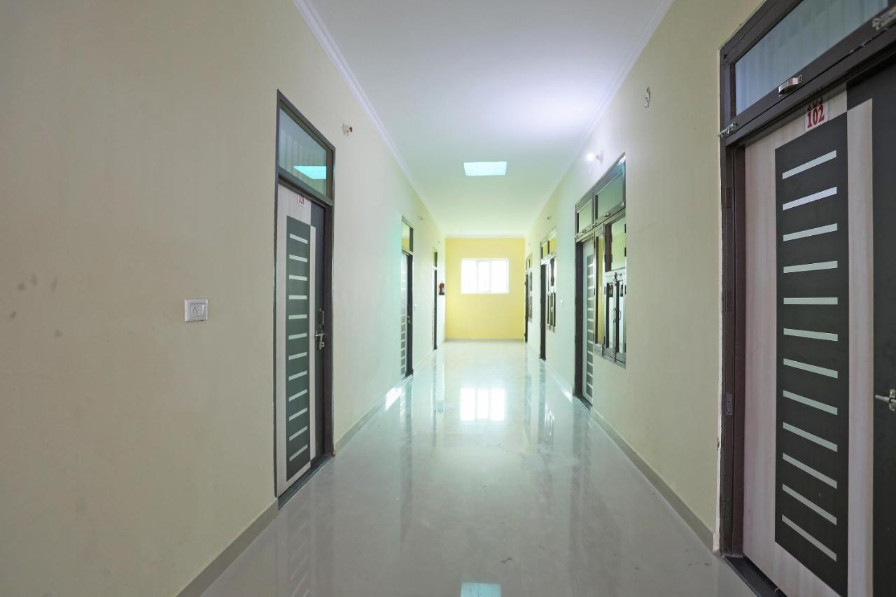 Spot On 61716 Rao Hotel Garhi Harsaru Luaran gambar